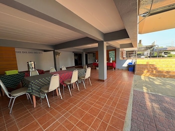 Cabbages & Condoms Hotel Ratchaburi,,3 star