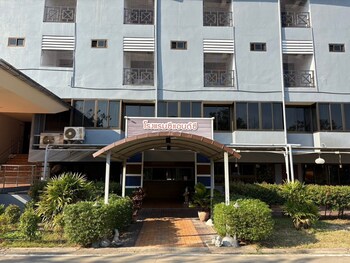 cabbages and condoms hotel ratchaburi