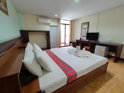 cabbages and condoms hotel ratchaburi