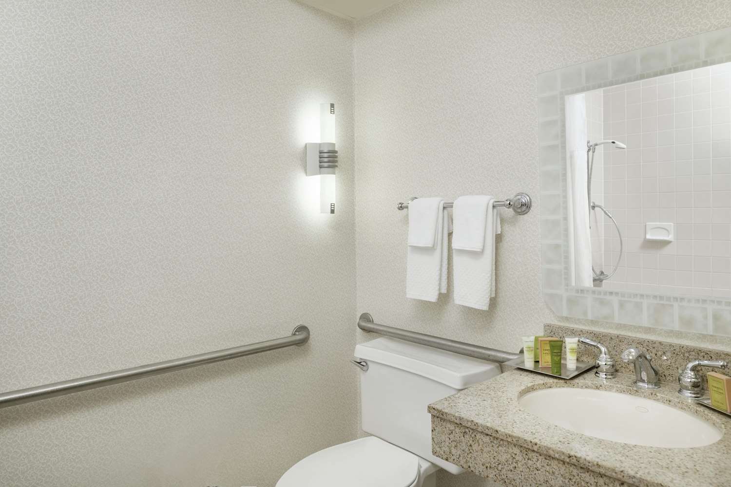 hilton boca raton suites
