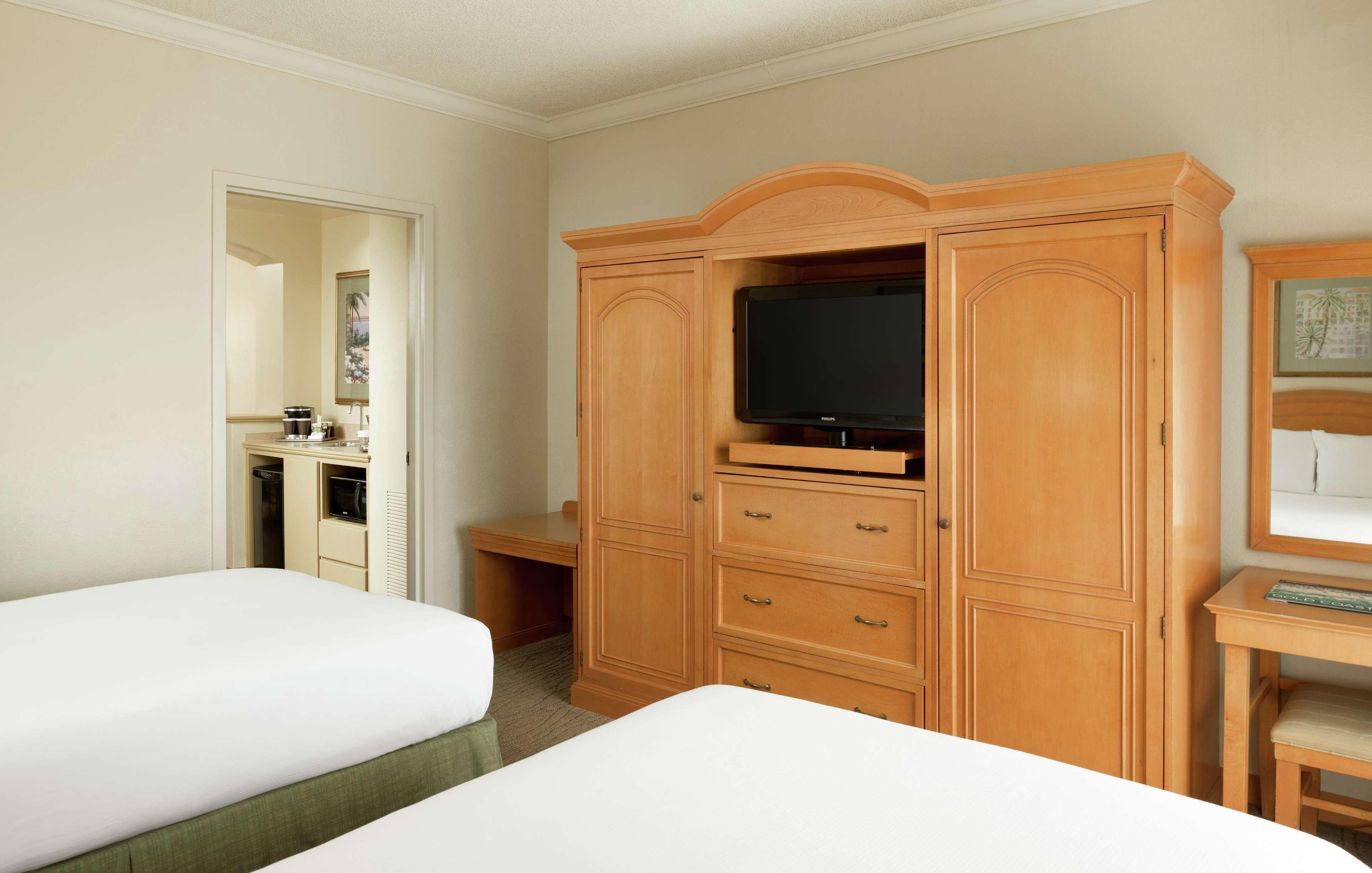 hilton boca raton suites