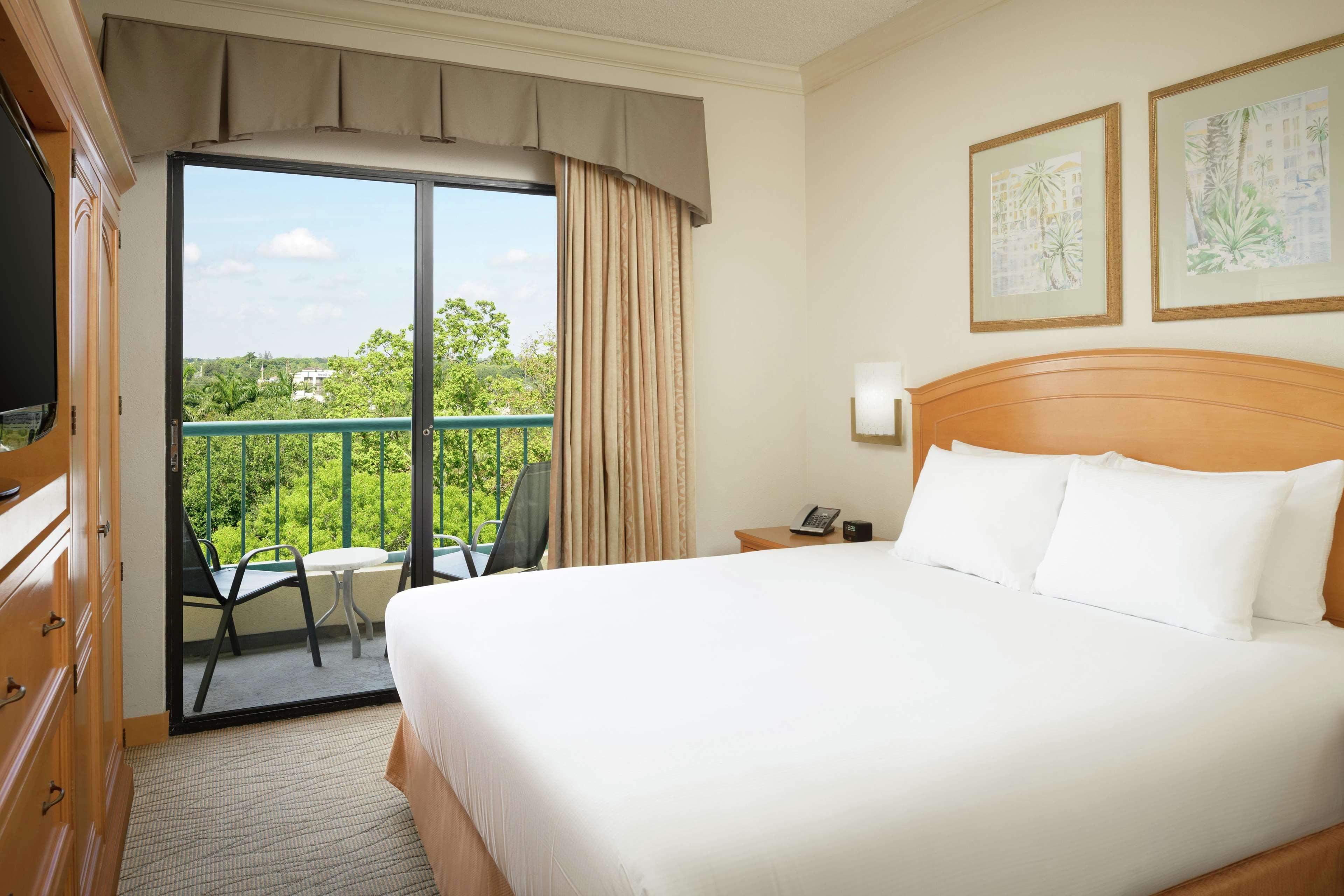 hilton boca raton suites