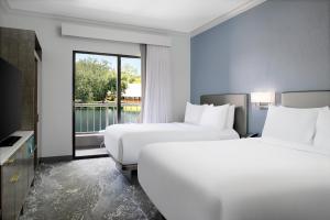 hilton boca raton suites