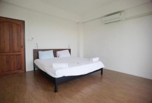 nakhon chai si