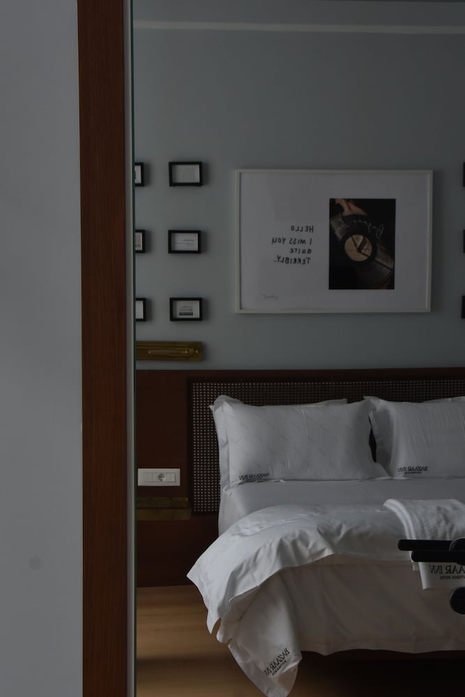 bazaar inn hotel