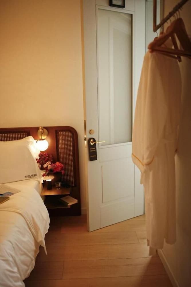 bazaar inn hotel