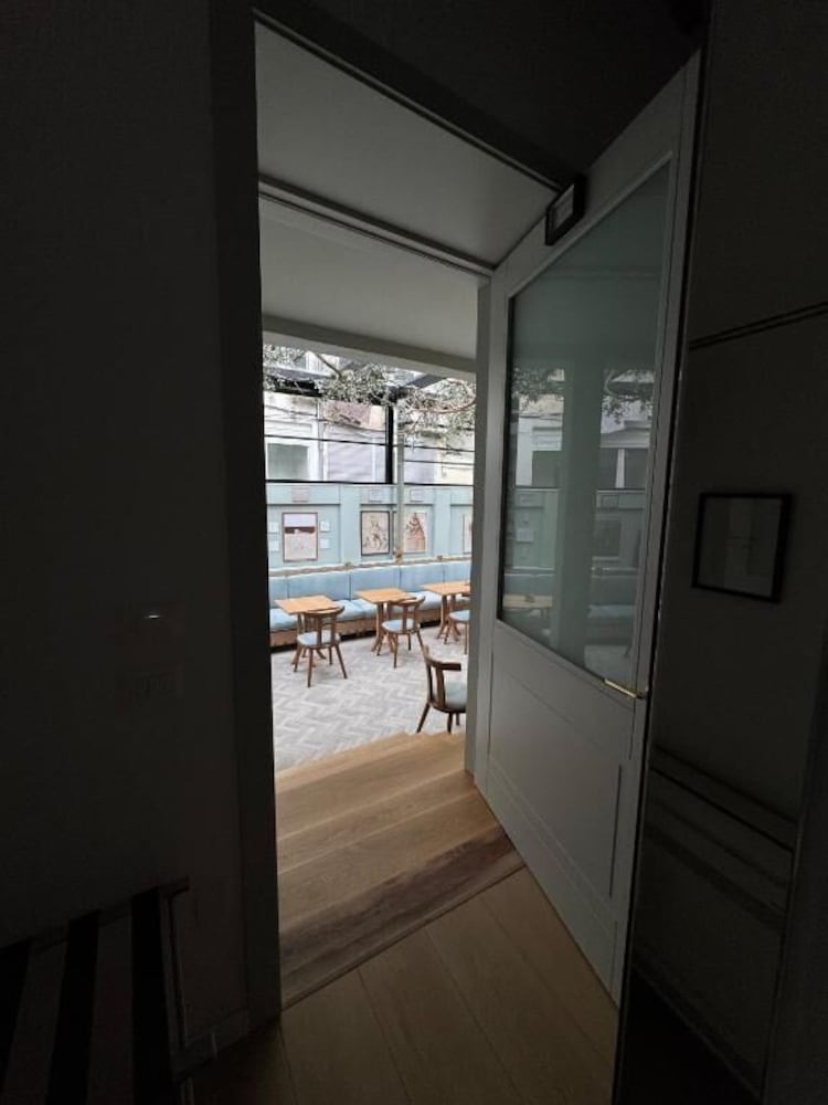 bazaar inn hotel