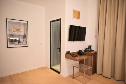 bazaar inn hotel
