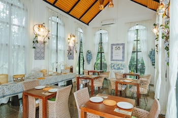 58 pool villa