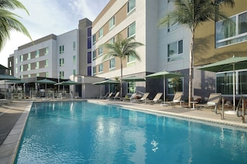 Townplace Suites By Marriott Ventura Oxnard,701 Town Center Drive,3 star