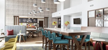 hampton inn and suites red bluff