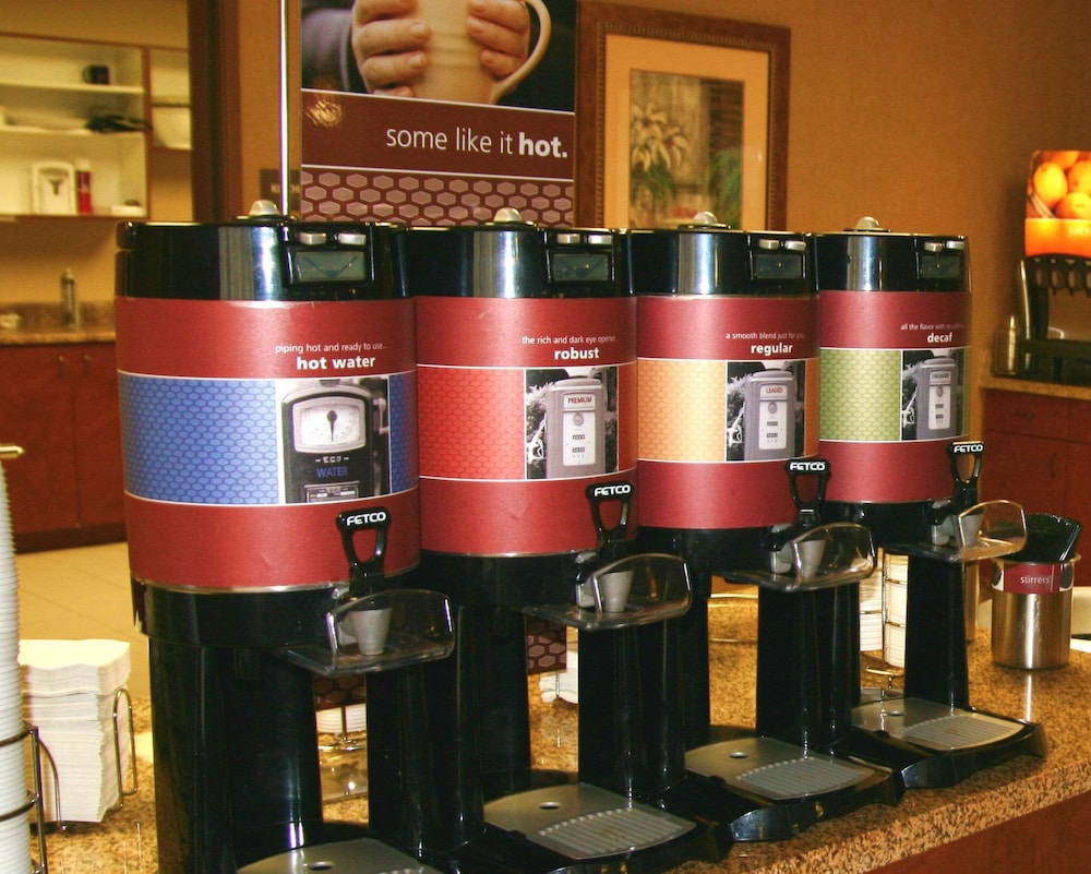 hampton inn and suites red bluff