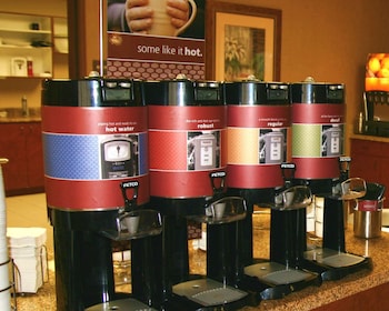 hampton inn and suites red bluff