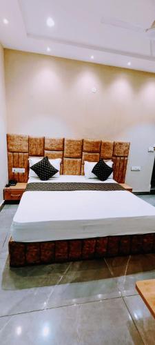 Hotel Orio Castle,,3 star