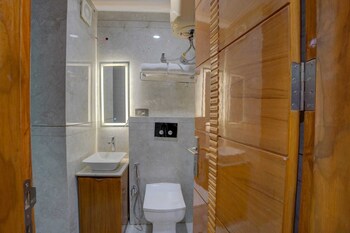 platinum service apartment dlf cyberhub