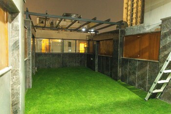 platinum service apartment dlf cyberhub