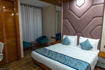 platinum service apartment dlf cyberhub