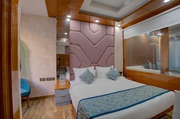 platinum service apartment dlf cyberhub