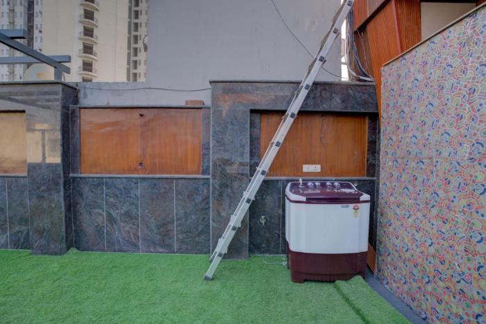 platinum service apartment dlf cyberhub