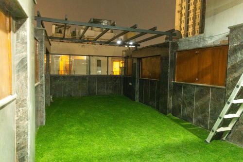 platinum service apartment dlf cyberhub