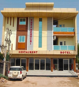 the pachouri hotel and restaurent