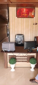 the pachouri hotel and restaurent