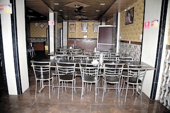 the pachouri hotel and restaurent