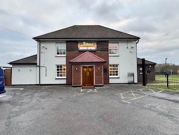 The Bell And Bottle,,3 star