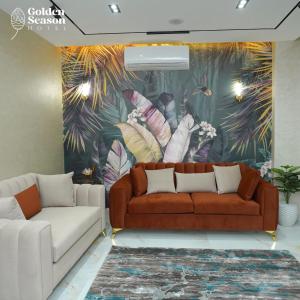 golden season hotel