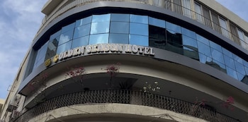 golden season hotel