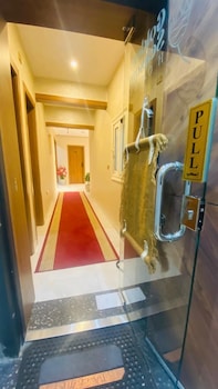 golden season hotel