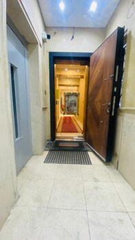 golden season hotel