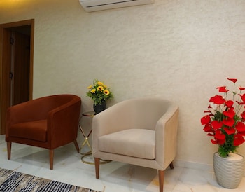golden season hotel