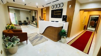 golden season hotel