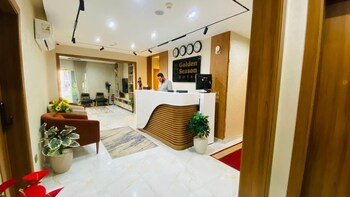 golden season hotel