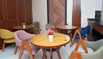 golden season hotel