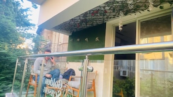 golden season hotel