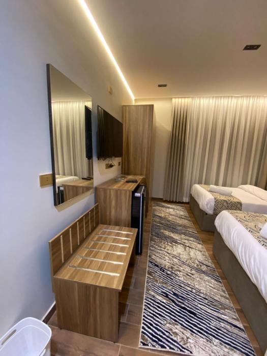golden season hotel