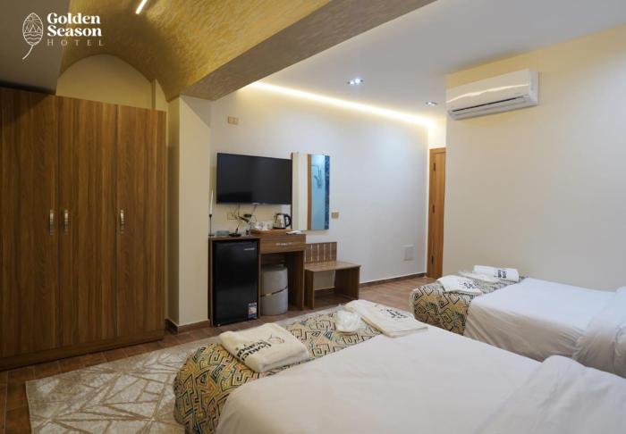 golden season hotel