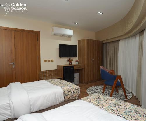 golden season hotel