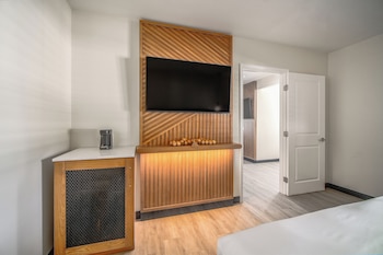 Lyfe Inn & Suites By Aga- North Hollywood Universal Studios,,2 star