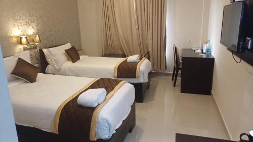 hotel grand regency