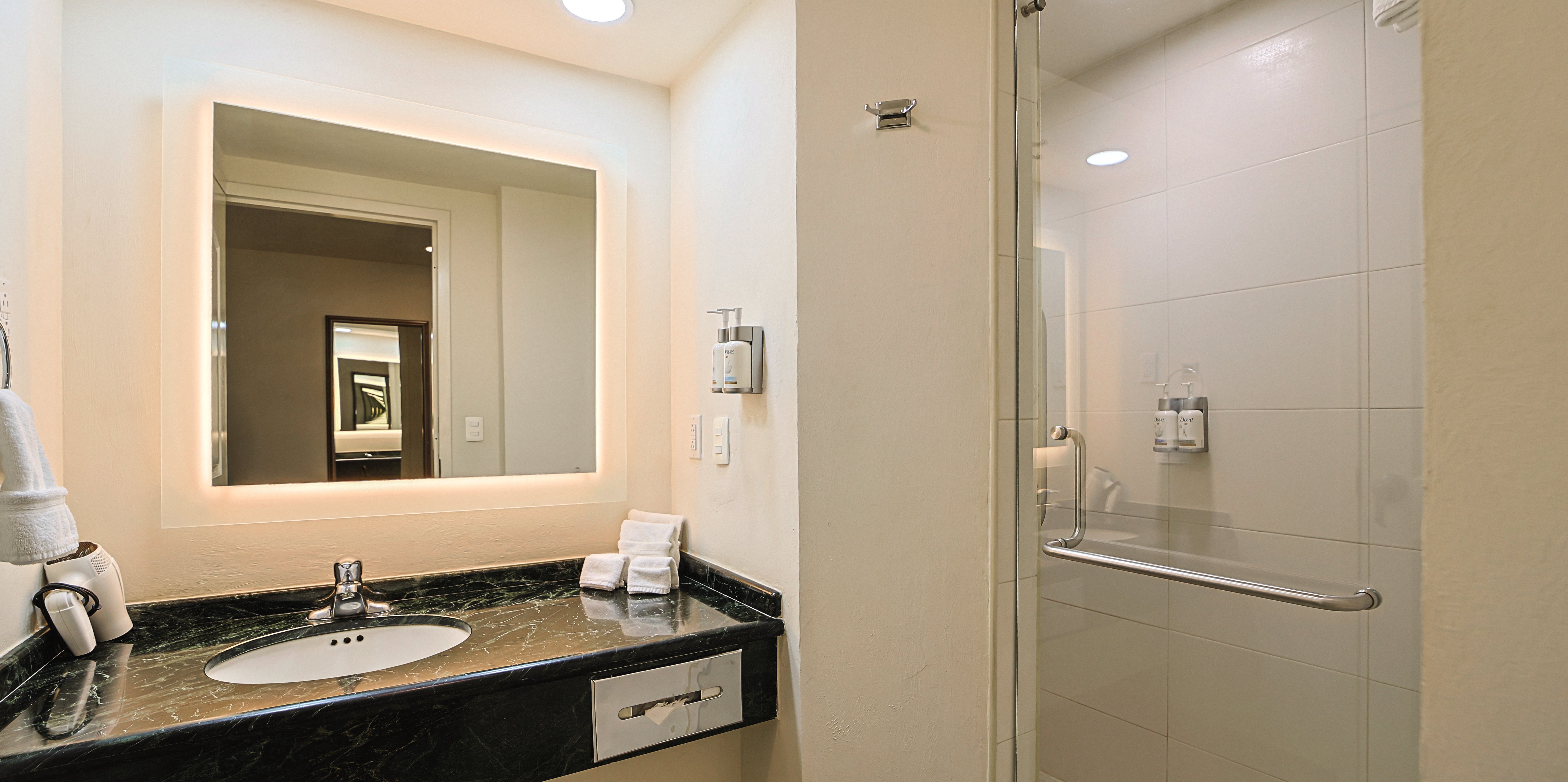 holiday inn reynosa industrial poniente by ihg