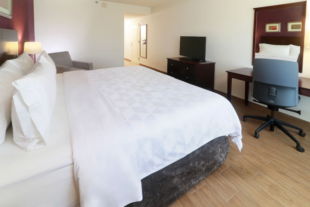 holiday inn reynosa industrial poniente by ihg
