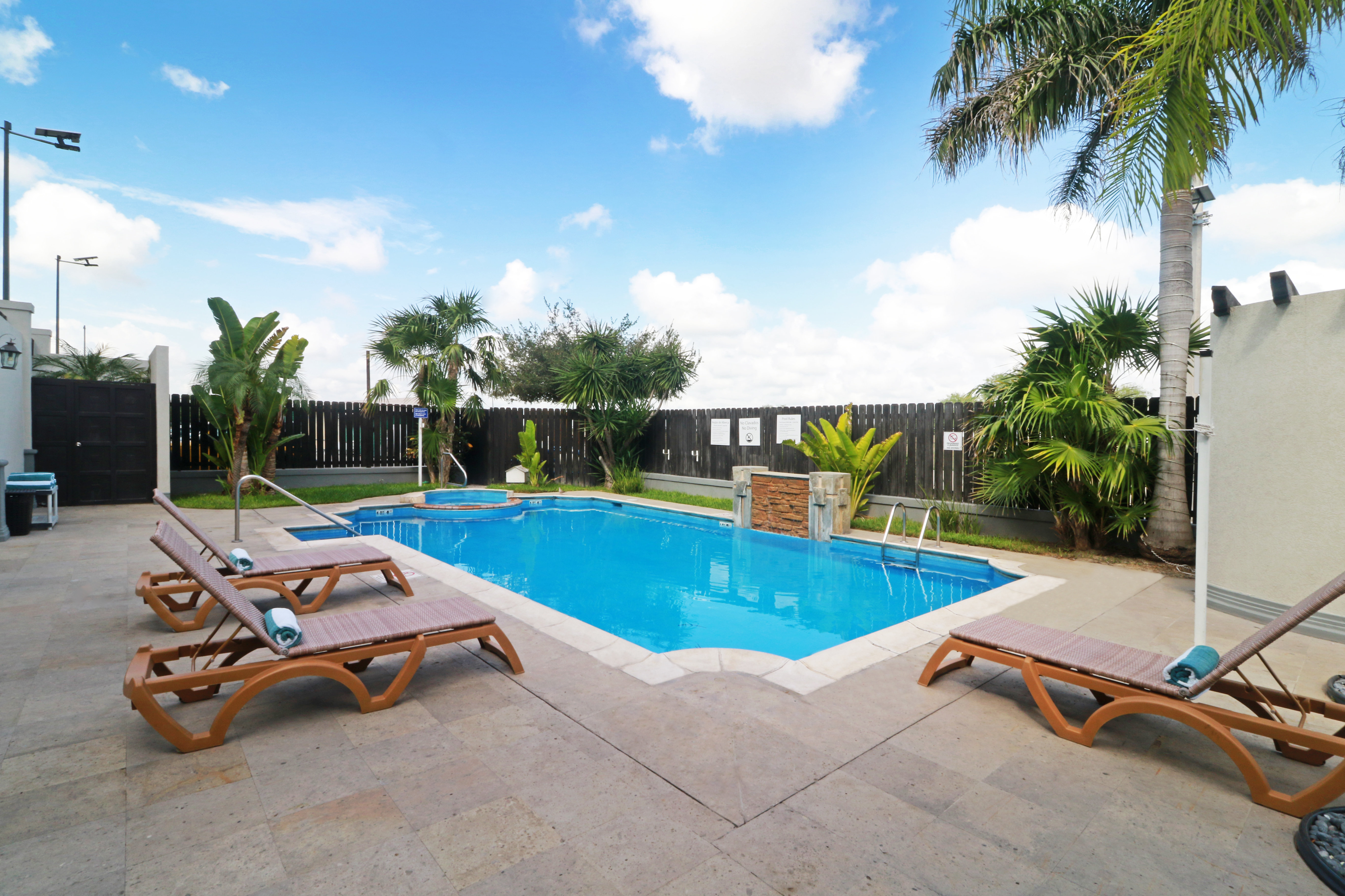 holiday inn reynosa industrial poniente by ihg