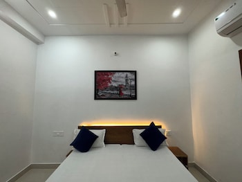 shree radhavallabh palace