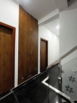 shree radhavallabh palace