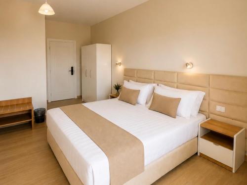 avenue hotel