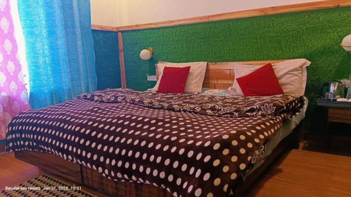 deodar inn resort