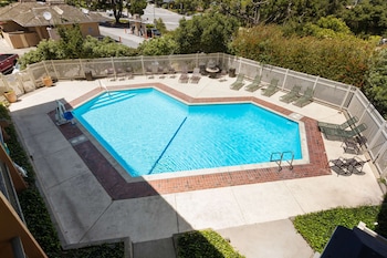 red lion hotel monterey